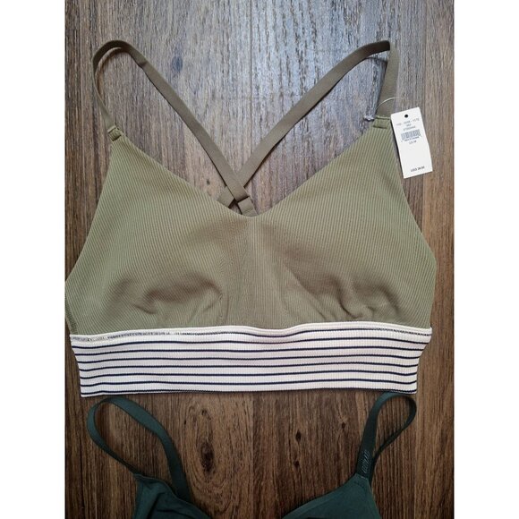 New 2 Aerie Bras - Picture 6 of 10